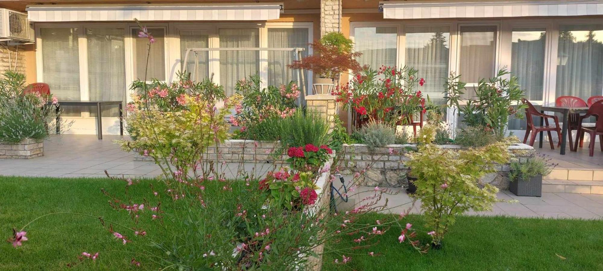 Siesta Apartmanhaz Balatonfuered Exterior photo
