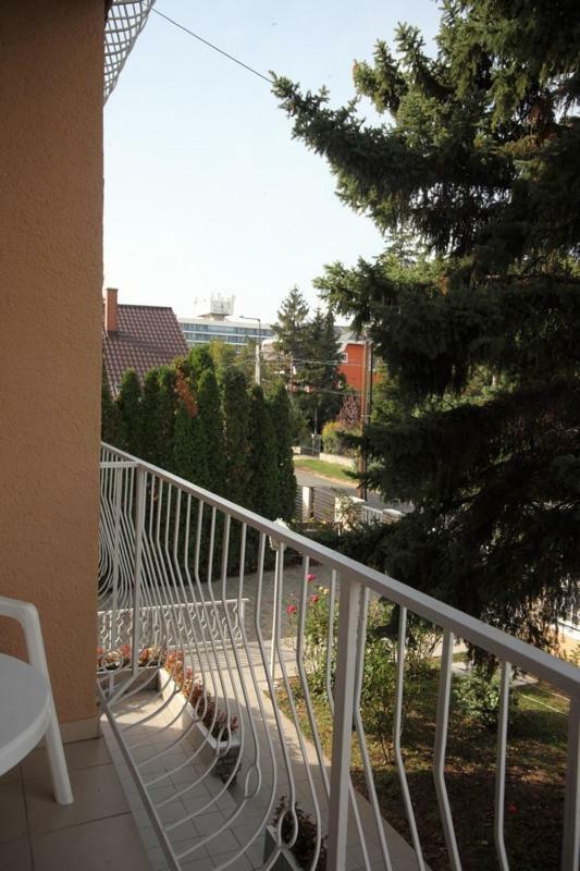 Siesta Apartmanhaz Balatonfuered Exterior photo